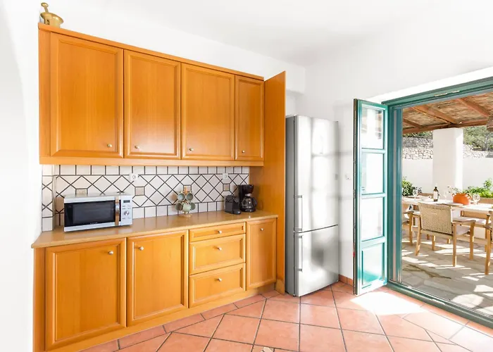 Aegean Pearl * Parikia (Paros)